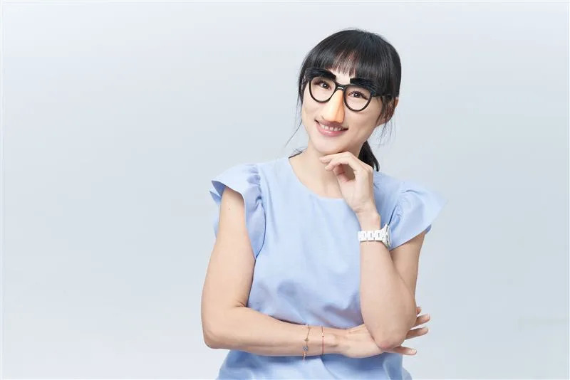 宅女小紅接受專訪。（圖／MyVideo提供）